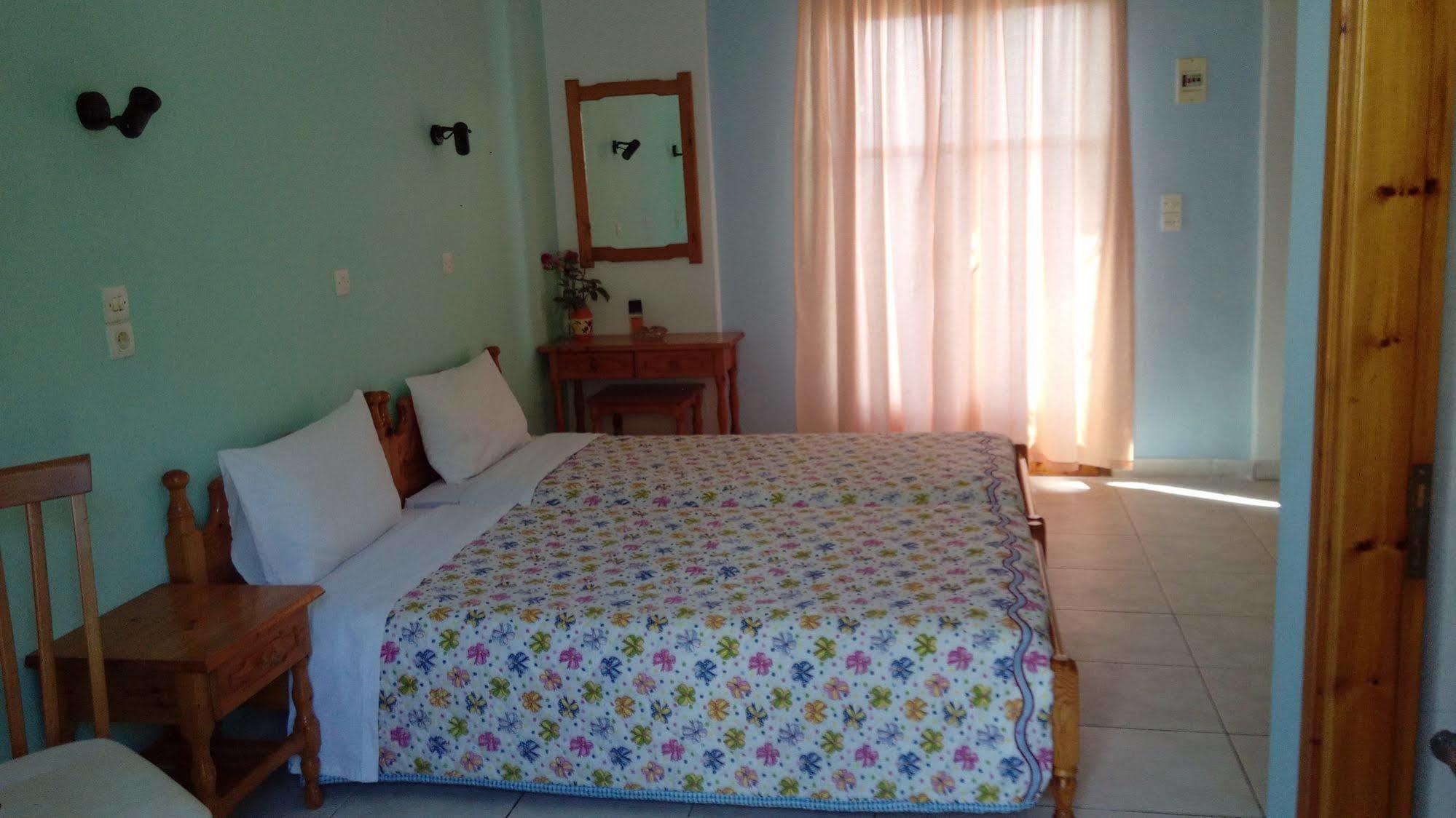 Aparthotel Anessis Cosmos Anaxos Esterno foto